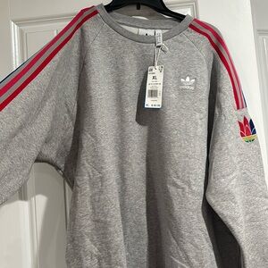 Adidas Men’s size XL BRAND NEW Gray Sweater